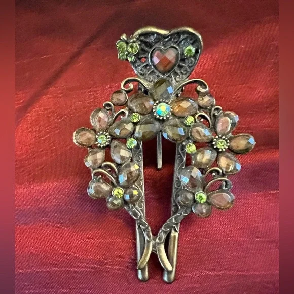 Green Faux Jewel Hair Clip - Picture 1 of 5